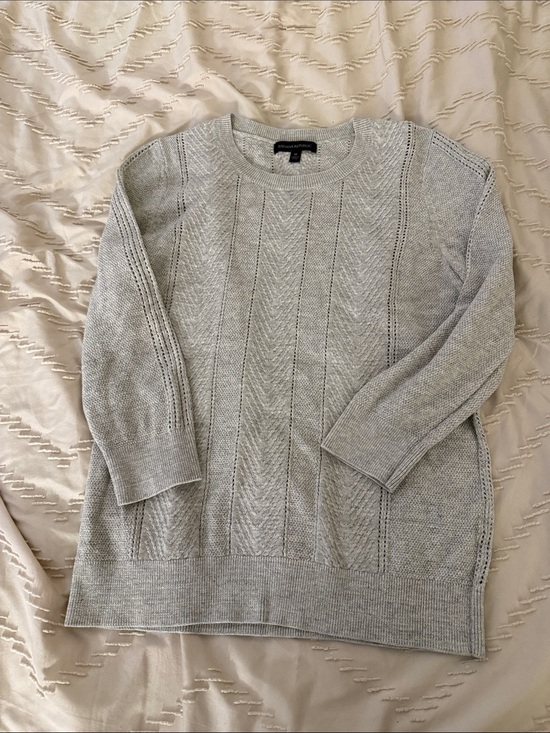 Banana Republic Sweaters - Banana Republic Heather Gray Textured Crewneck 3/4 Sleeve Sweater